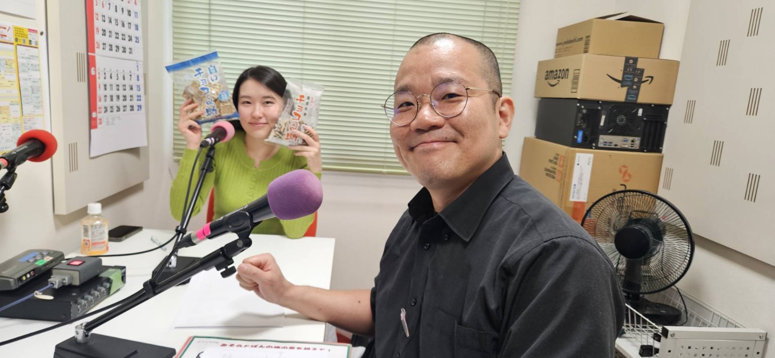 毎月放送・6年目のラジオ収録中のみそらちゃんと伴野修一
